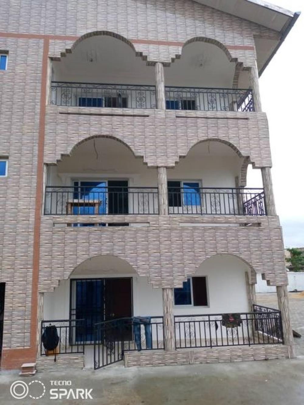 Appartement 3 chambres à louer à Akanda, Angondjé. Prix: 450 000 FcfaPhoto Annonce Gabonhome 0
