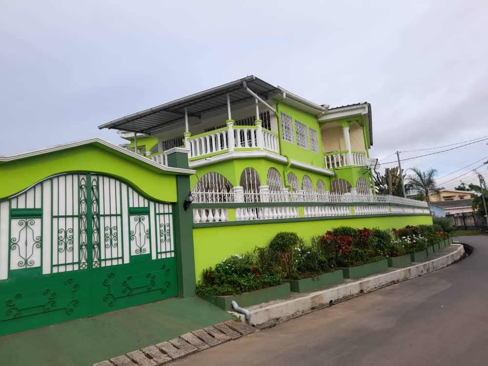 Duplex 10 chambres à vendre à Libreville, CharbonnagesPhoto Annonce Gabonhome 0