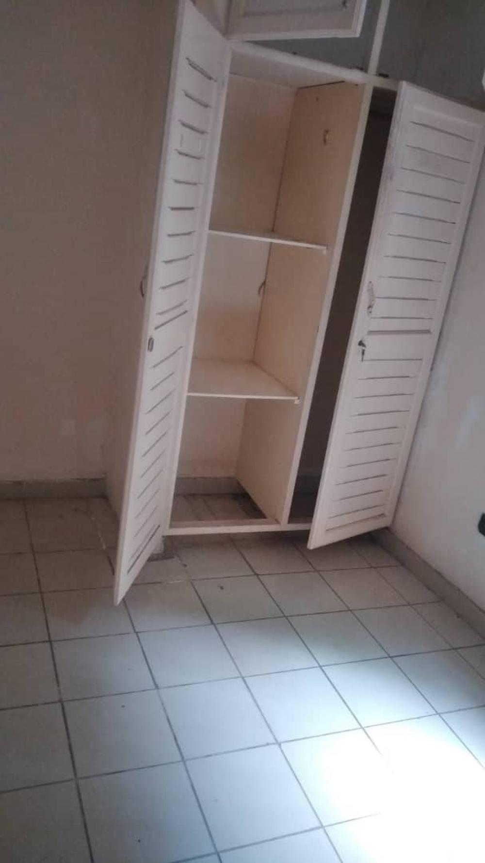 Appartement 2 chambres à louer à Libreville, Plaine-niger. Prix: 250 000 FcfaPhoto Annonce Gabonhome 