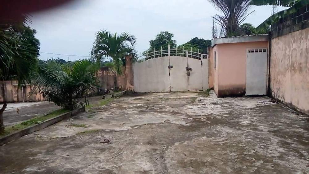 Villa 6 chambres à vendre à Libreville, MindoubéPhoto Annonce Gabonhome 0