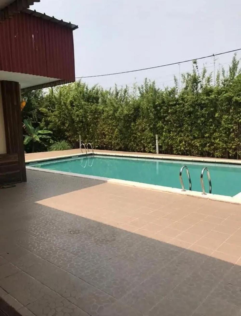 Villa 3 chambres à louer à Libreville, Haut de gué-gué. Prix: 1 750 000 FcfaPhoto Annonce Gabonhome 0