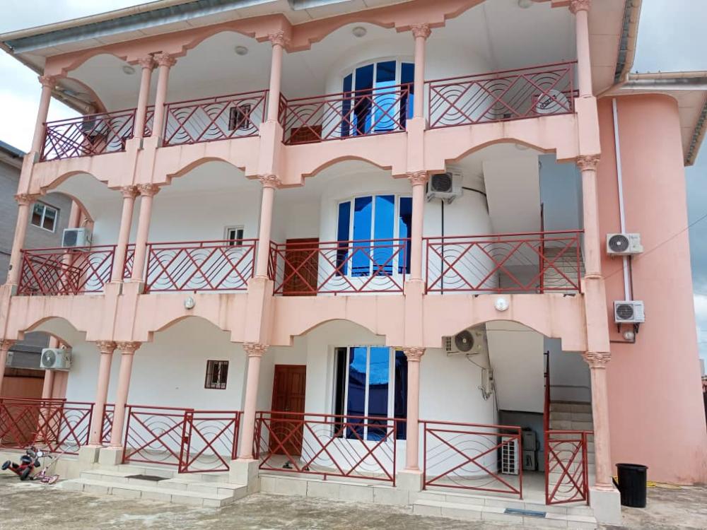 Appartement 3 chambres à louer à Akanda, Angondjé. Prix: 350 000 FcfaPhoto Annonce Gabonhome 0