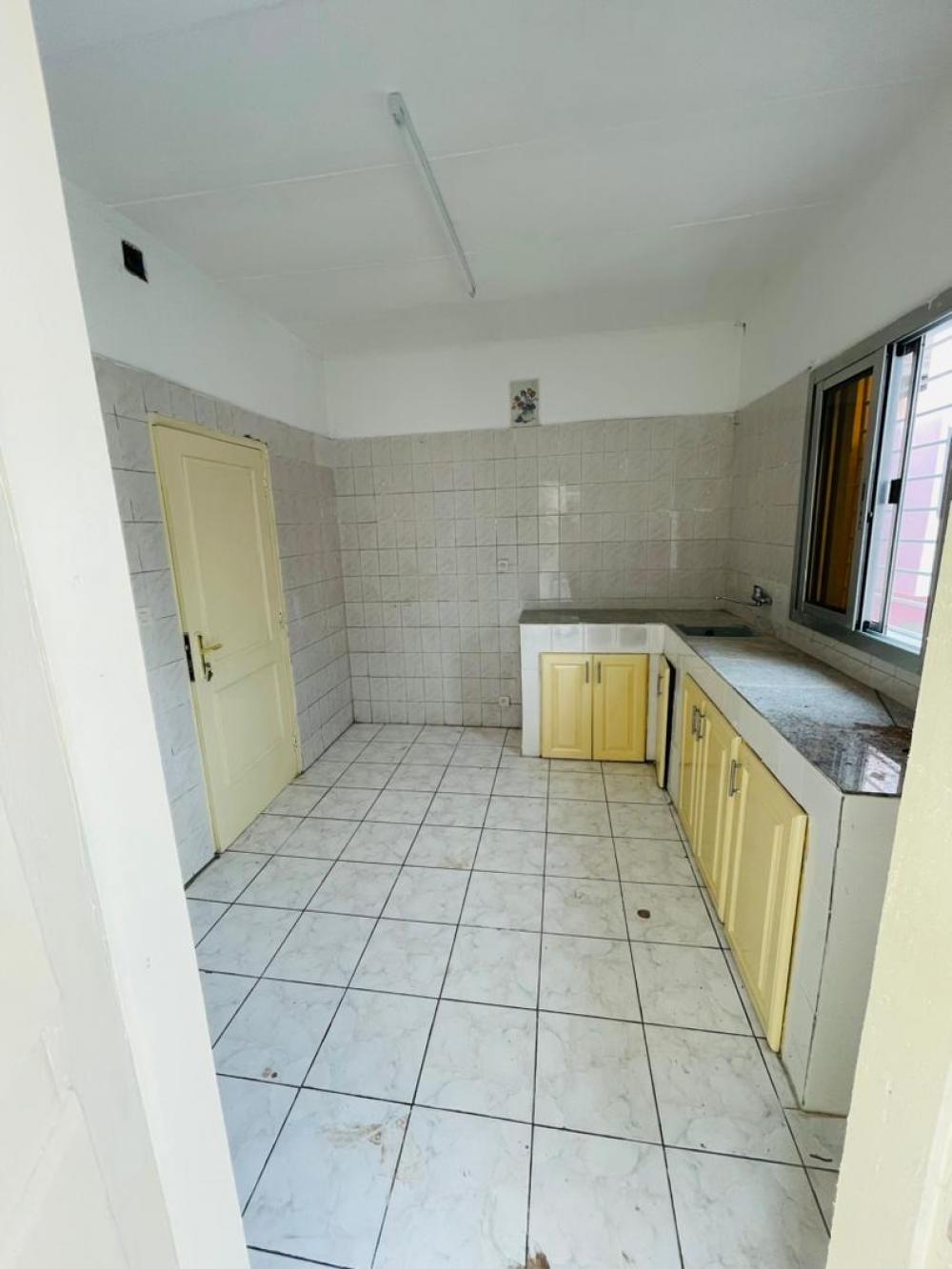 Appartement 3 chambres à louer à Libreville, Bas de gué-gué. Prix: 600 000 FcfaPhoto Annonce Gabonhome 0