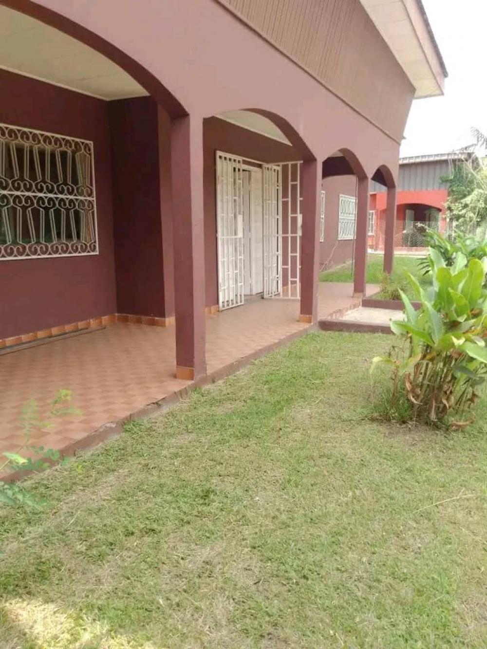 Maison 4 chambres à louer à Libreville, Charbonnages. Prix: 400 000 FcfaPhoto Annonce Gabonhome 0