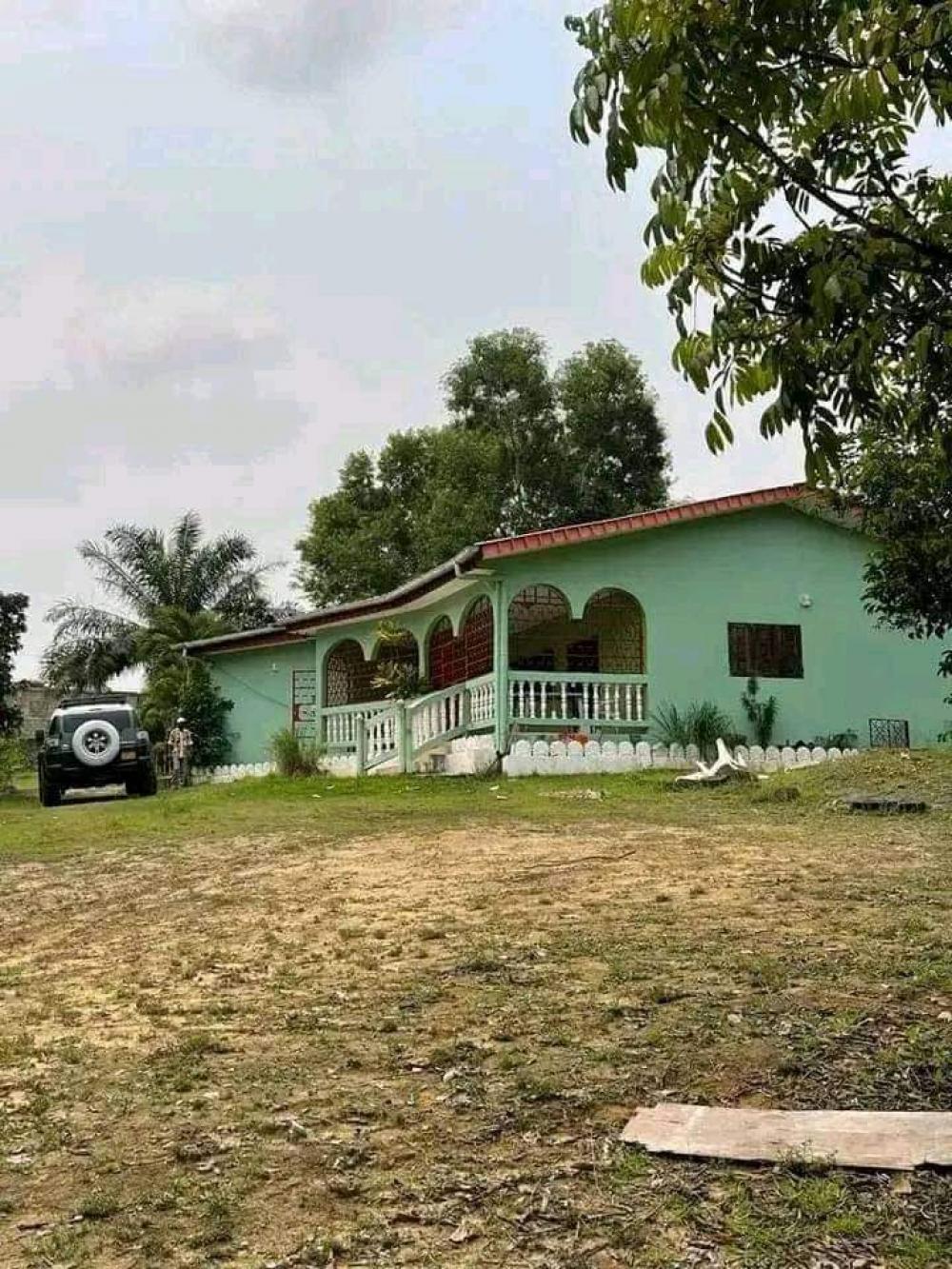 Villa 4 chambres à louer à Owendo, Derrière la Pédiatrie. Prix: 300 000 FcfaPhoto Annonce Gabonhome 0