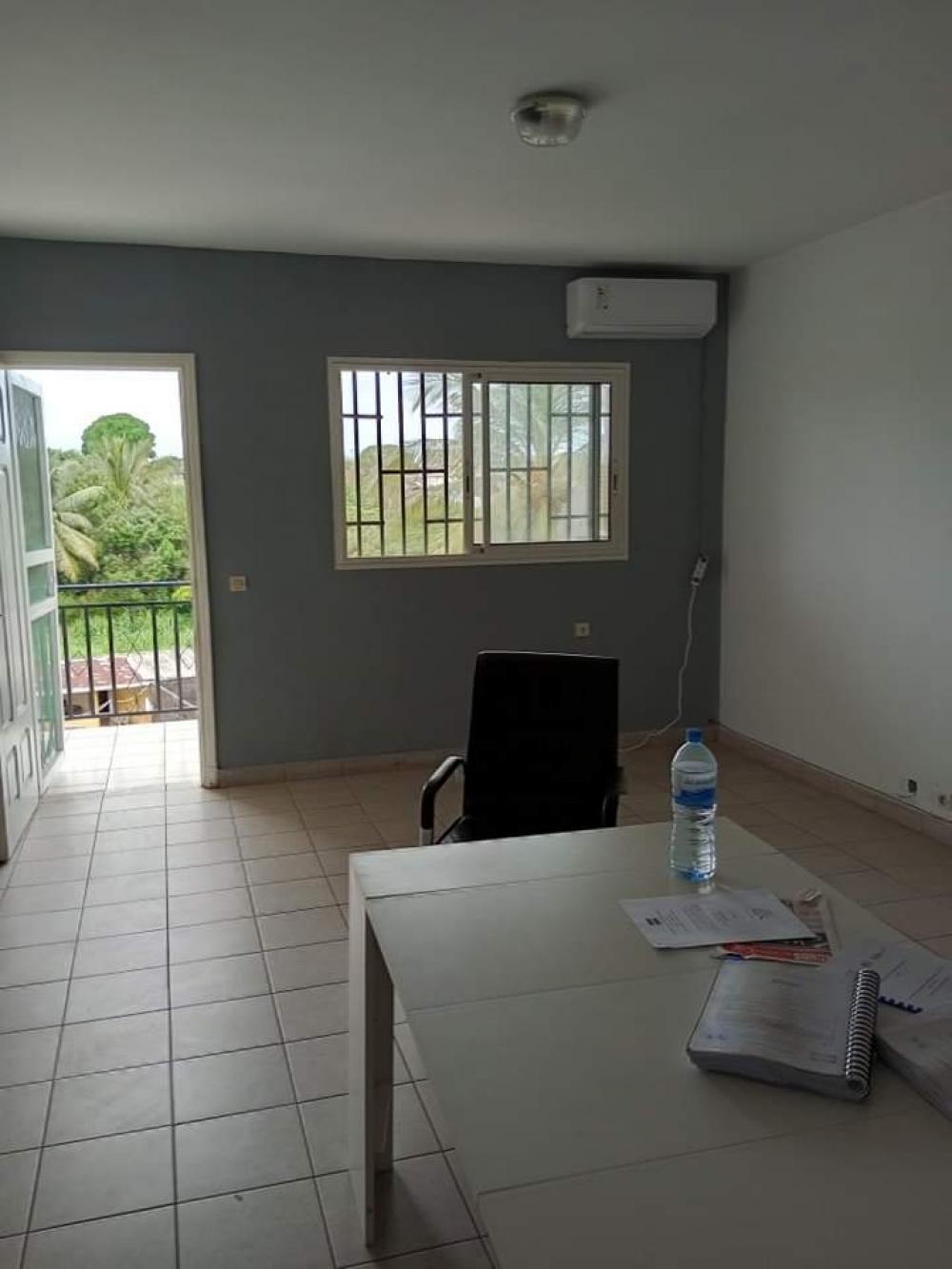 Studio  à louer à Libreville, Haut de gué-gué. Prix: 250 000 FcfaPhoto Annonce Gabonhome 0
