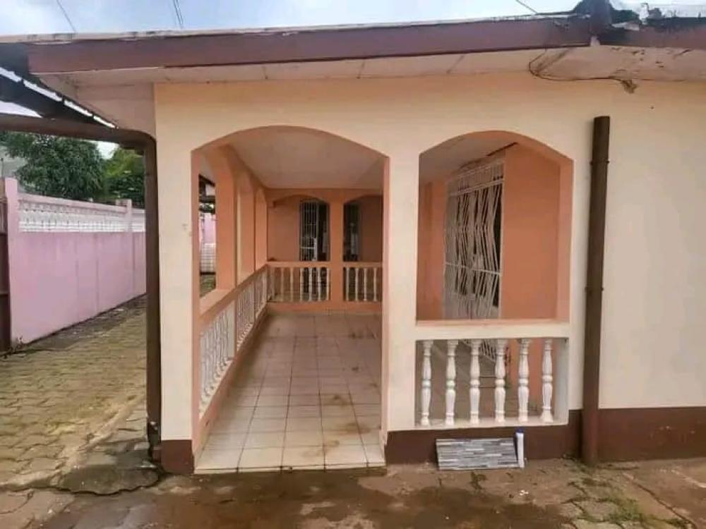 Villa 3 chambres à vendre à Akanda, AngondjéPhoto Annonce Gabonhome 
