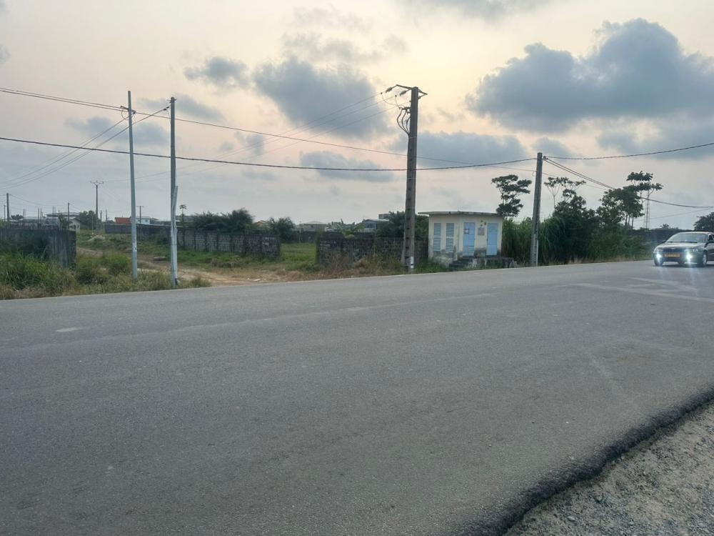 Terrain  à vendre à Akanda, CapPhoto Annonce Gabonhome 0