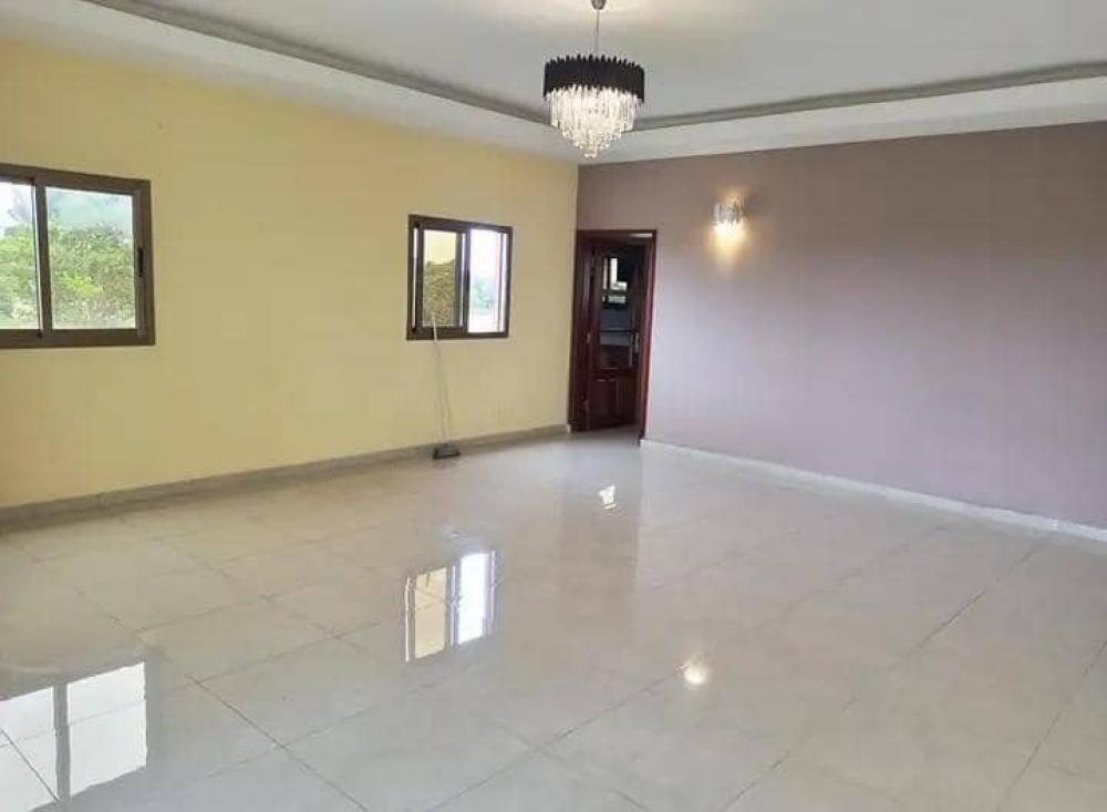 Appartement 2 chambres à louer à Libreville, Beau-sejour. Prix: 360 000 FcfaPhoto Annonce Gabonhome 0