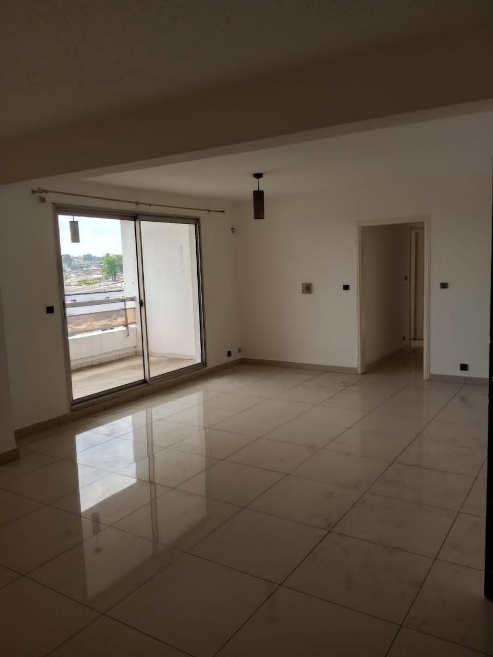 Appartement 2 chambres à louer à Libreville, Centre-ville. Prix: 570 000 FcfaPhoto Annonce Gabonhome 0