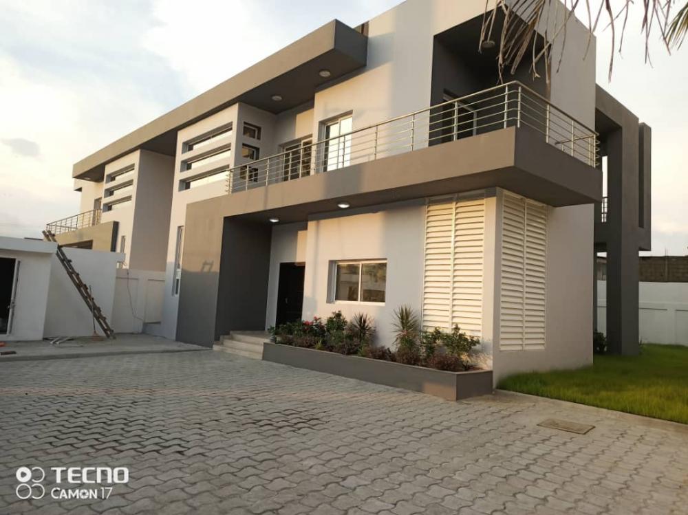 Duplex 3 chambres à louer à Akanda, Avorbam. Prix: 1 200 000 FcfaPhoto Annonce Gabonhome 0