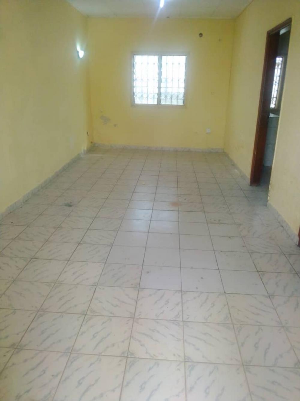 Appartement 3 chambres à louer à Libreville, Angondjé. Prix: 350 000 FcfaPhoto Annonce Gabonhome 0