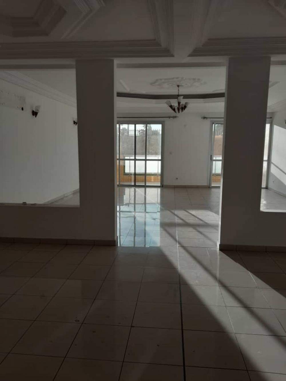 Appartement 3 chambres à louer à Libreville, Camp de gaulle. Prix: 750 000 FcfaPhoto Annonce Gabonhome 0