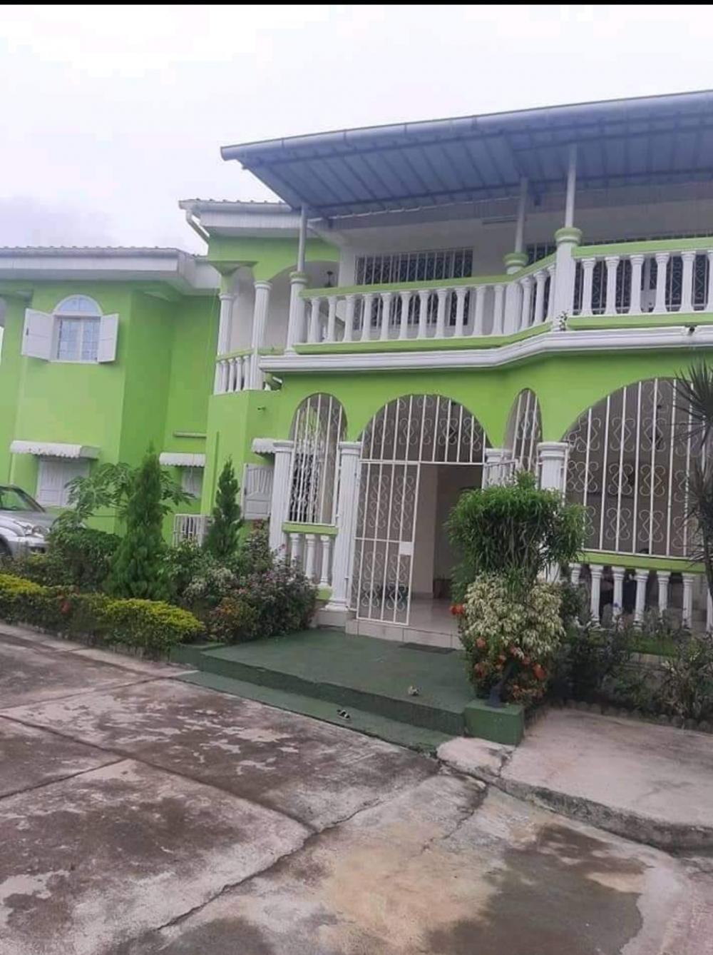 Duplex 4 chambres à vendre à Libreville, Bas de gué-guéPhoto Annonce Gabonhome 0