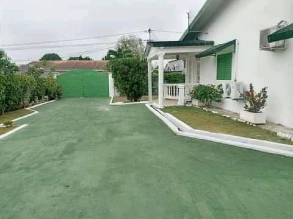 Villa 3 chambres à louer à Akanda, Angondjé. Prix: 1 500 000 FcfaPhoto Annonce Gabonhome 0