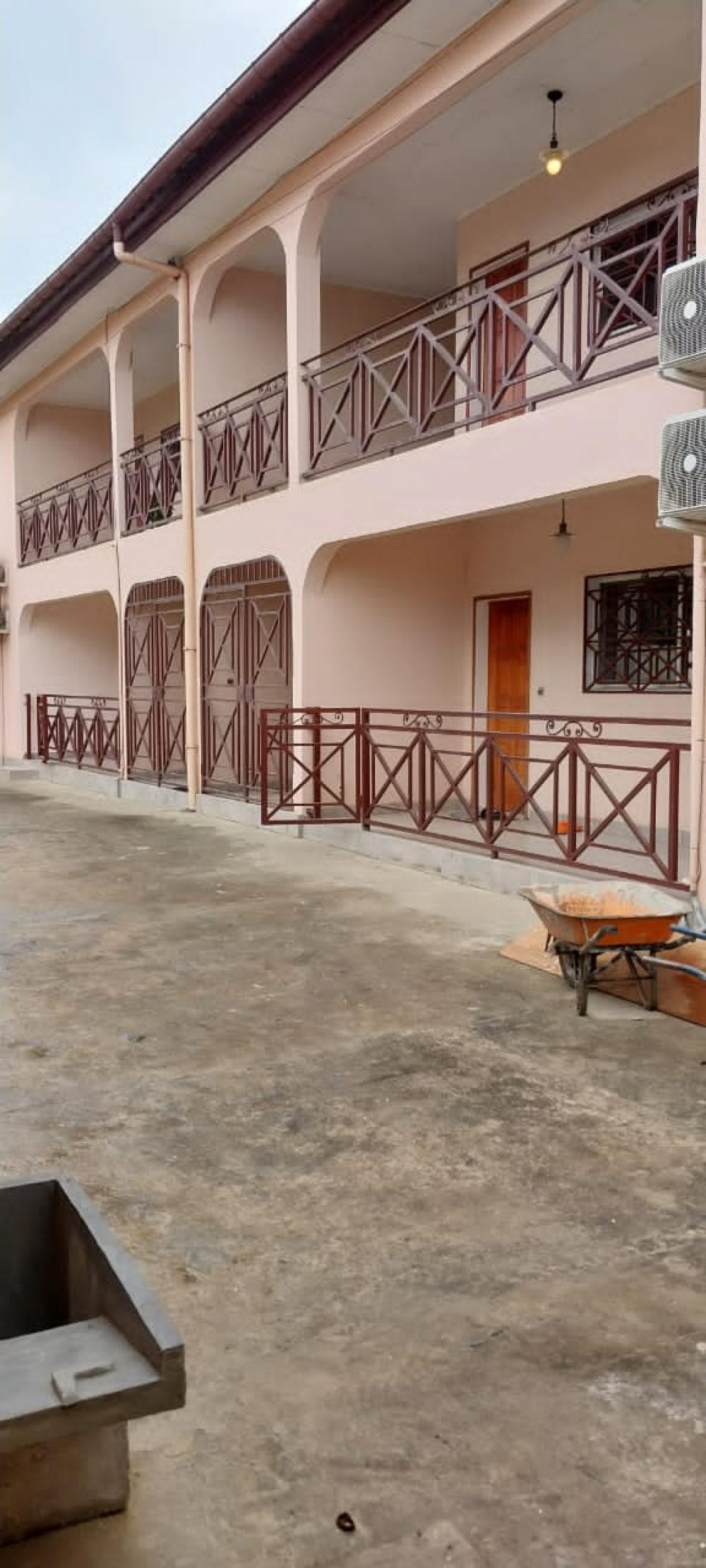 Appartement 3 chambres à louer à Libreville, Okala. Prix: 500 000 FcfaPhoto Annonce Gabonhome 