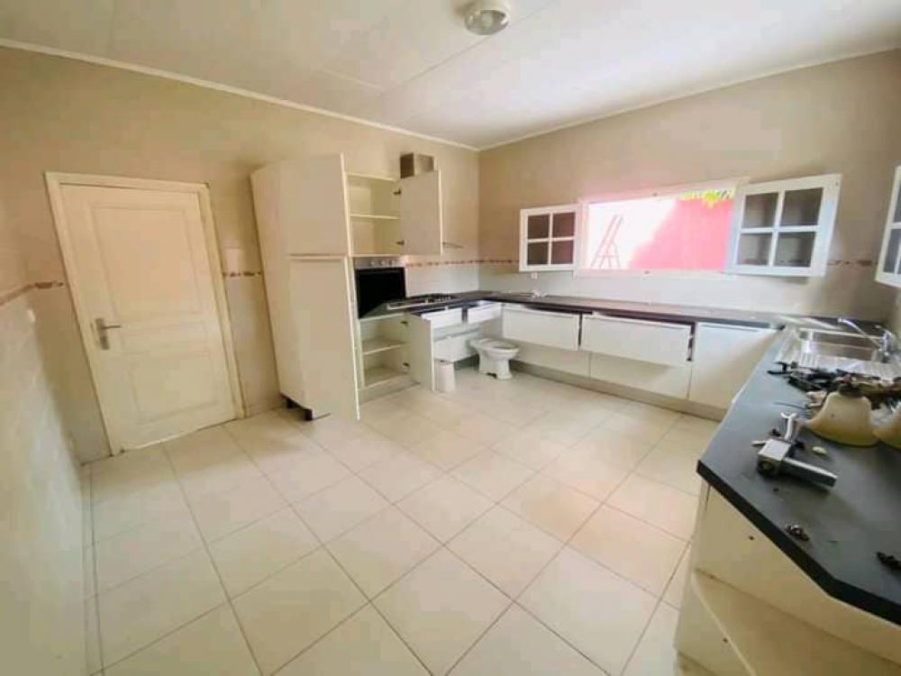 Villa 5 chambres à louer à Akanda, Angondjé. Prix: 1 500 000 FcfaPhoto Annonce Gabonhome 0
