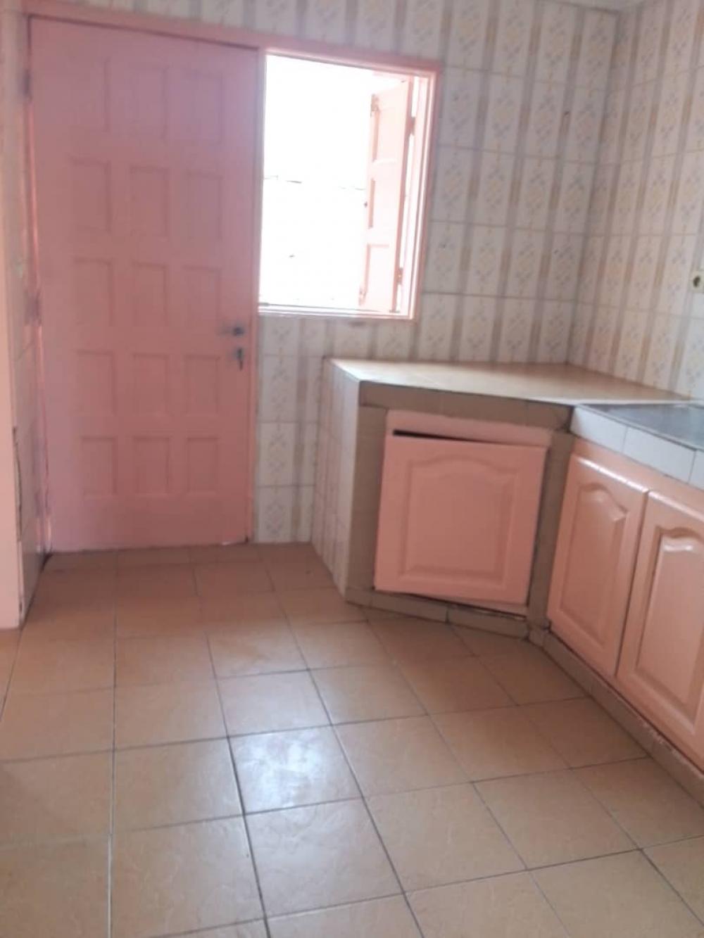 Appartement 2 chambres à louer à Libreville, Angondjé. Prix: 250 000 FcfaPhoto Annonce Gabonhome 0
