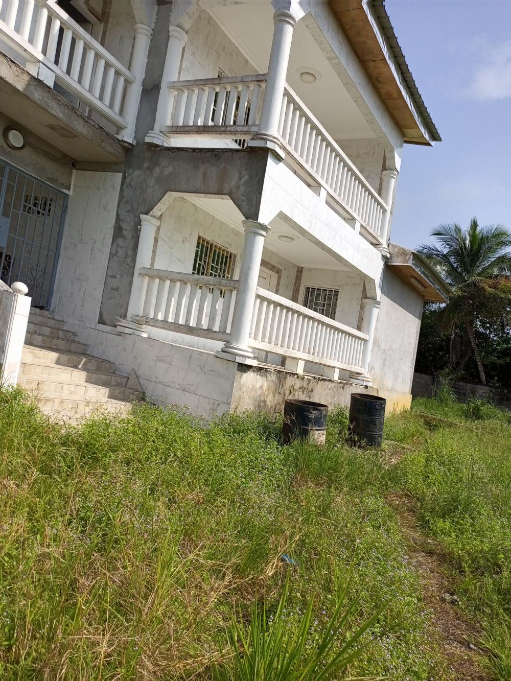 Villa 5 chambres à vendre à Akanda, AngondjéPhoto Annonce Gabonhome 