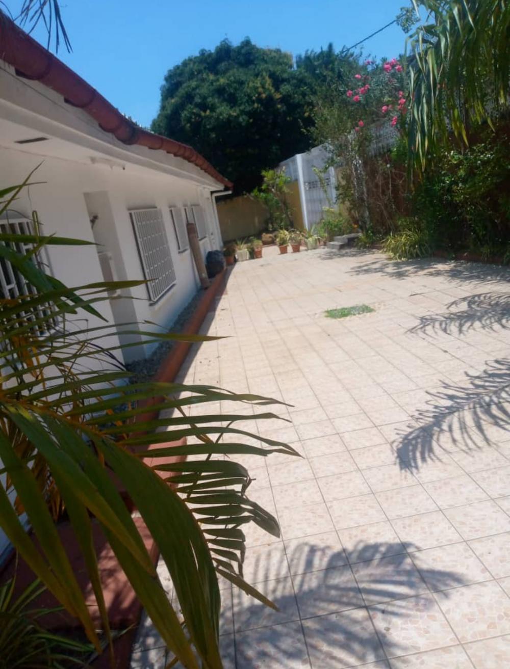 Villa 4 chambres à louer à Libreville, Haut de gué-gué. Prix: 1 500 000 FcfaPhoto Annonce Gabonhome 