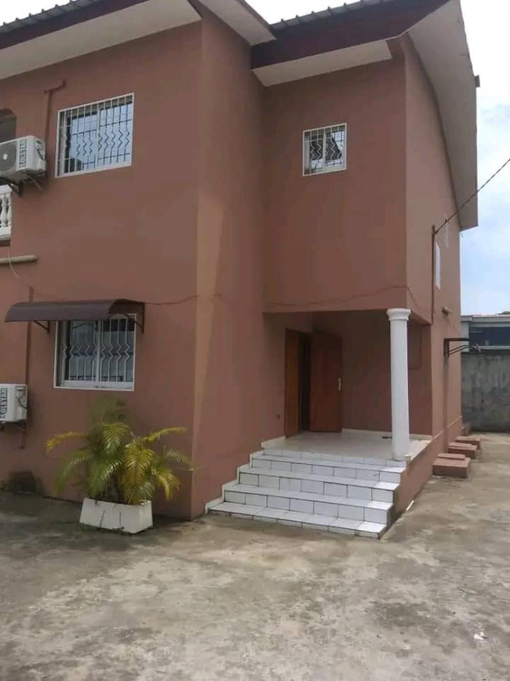 Villa 3 chambres à louer à Akanda, Angondjé. Prix: 500 000 FcfaPhoto Annonce Gabonhome 0
