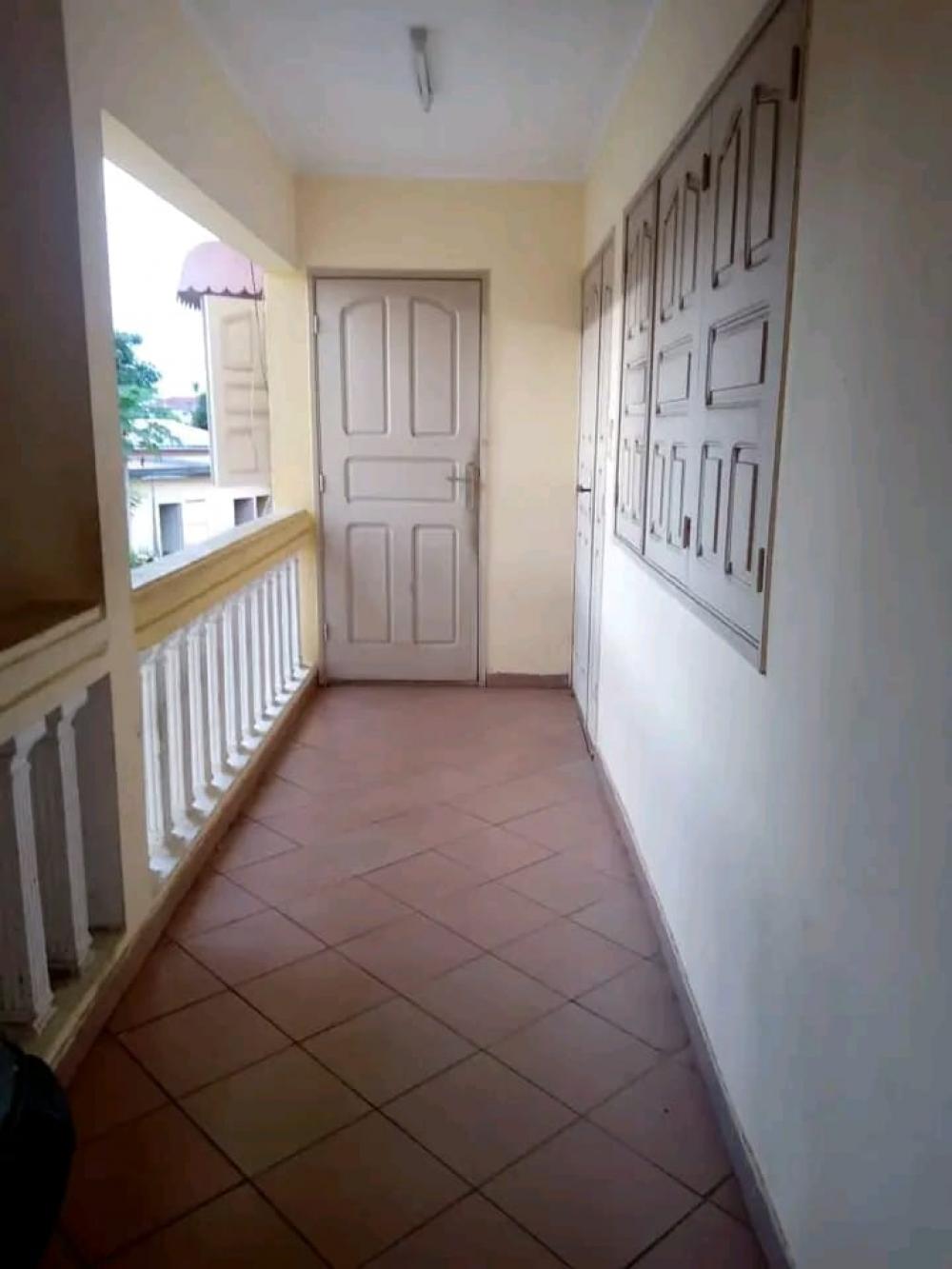 Appartement 2 chambres à louer à Akanda, Angondjé. Prix: 270 000 FcfaPhoto Annonce Gabonhome 0