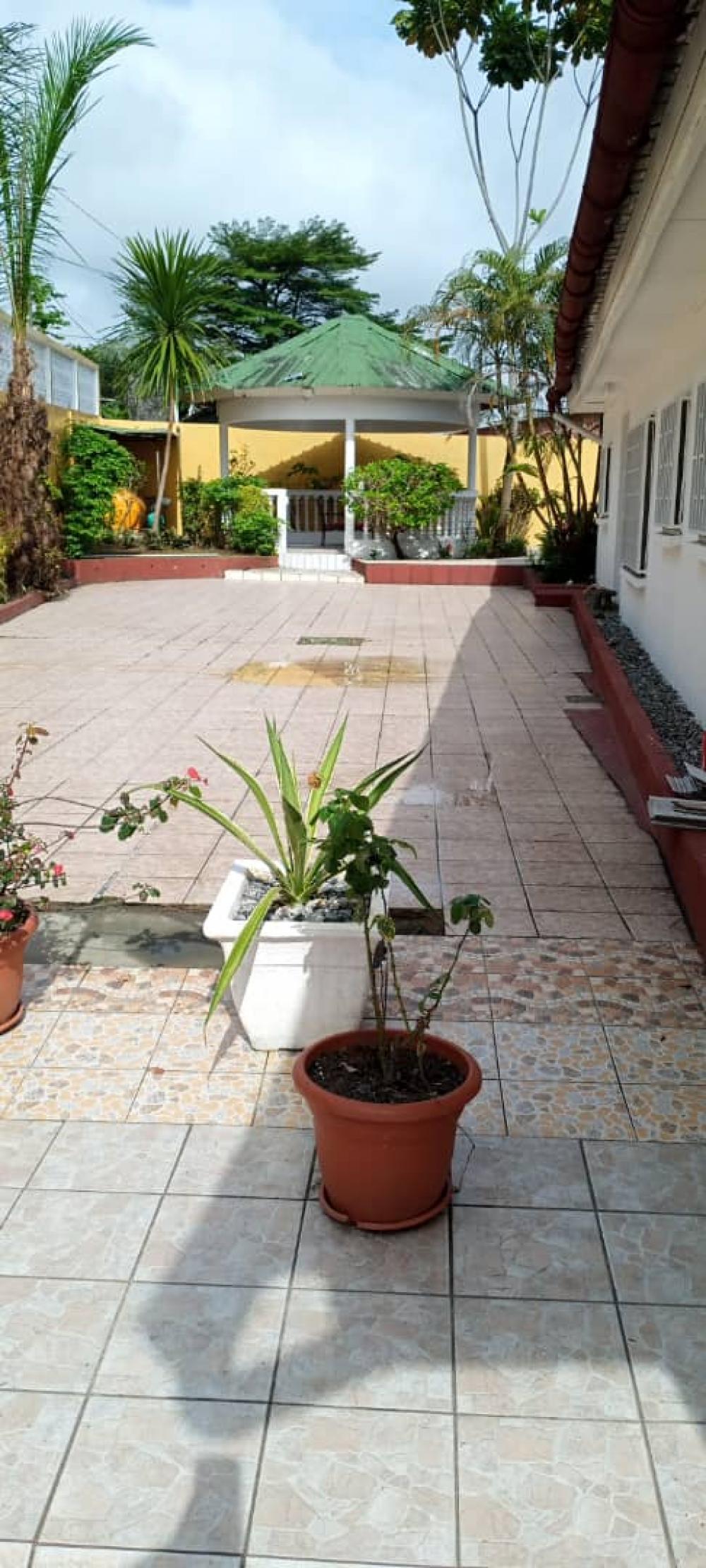 Villa 4 chambres à louer à Libreville, Haut de gué-gué. Prix: 2 000 000 FcfaPhoto Annonce Gabonhome 0