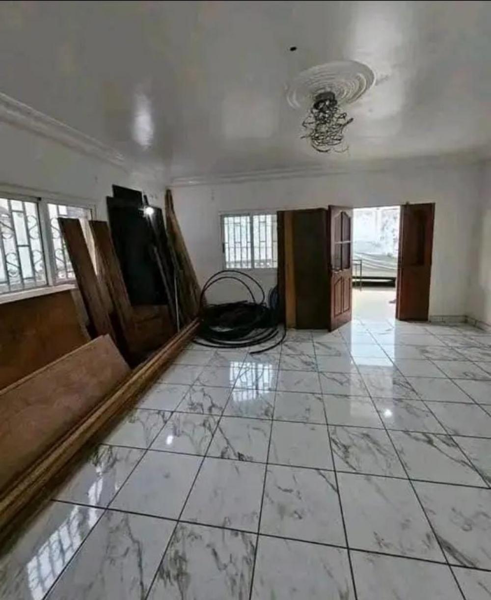 Appartement 2 chambres à louer à Libreville, Alibandeng. Prix: 270 000 FcfaPhoto Annonce Gabonhome 0