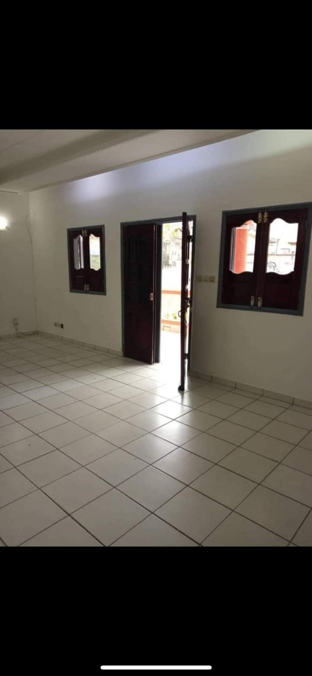 Villa 3 chambres à louer à Libreville, Alibandeng. Prix: 500 000 FcfaPhoto Annonce Gabonhome 0