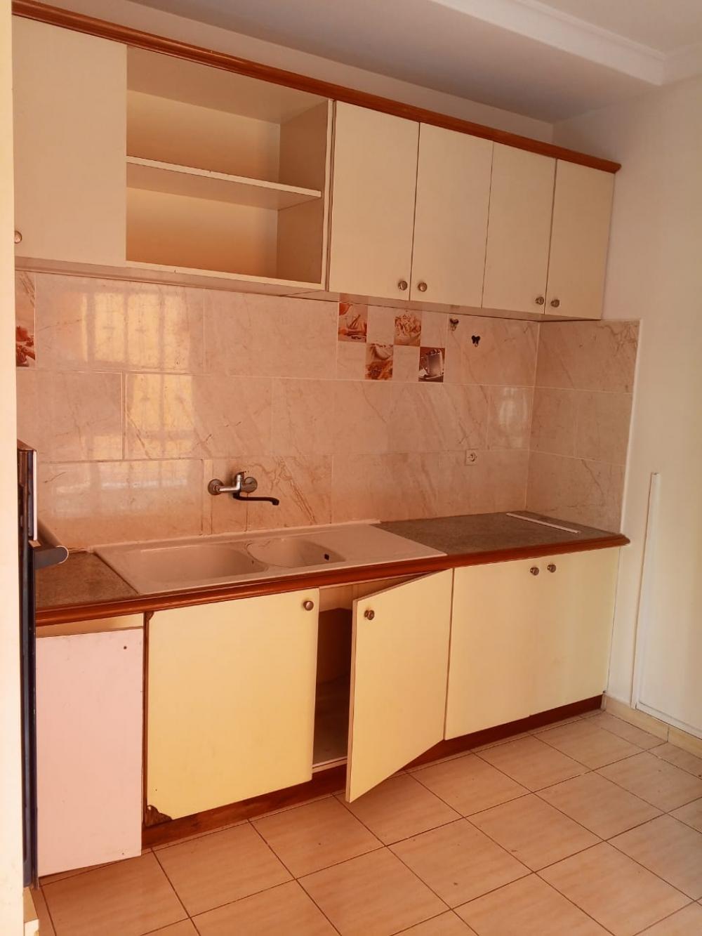 Duplex 3 chambres à louer à Libreville, Alibandeng. Prix: 500 000 FcfaPhoto Annonce Gabonhome 0