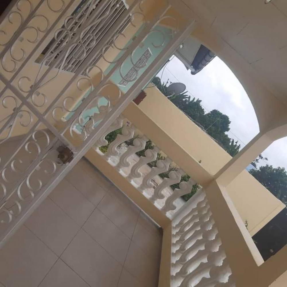 Villa 3 chambres à vendre à Akanda, AngondjéPhoto Annonce Gabonhome 