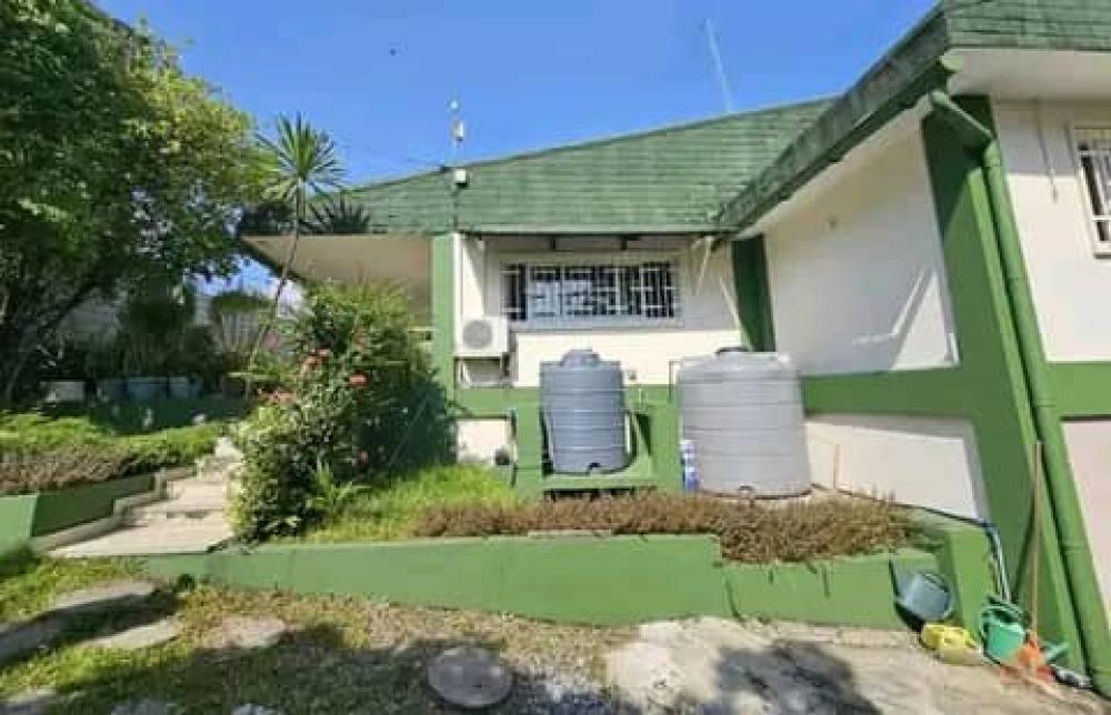 Duplex 4 chambres à louer à Libreville, Baterie IV. Prix: 2 000 000 FcfaPhoto Annonce Gabonhome 