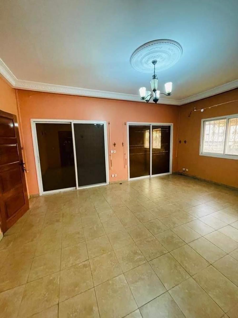 Duplex 5 chambres à vendre à Libreville, AngondjéPhoto Annonce Gabonhome 0