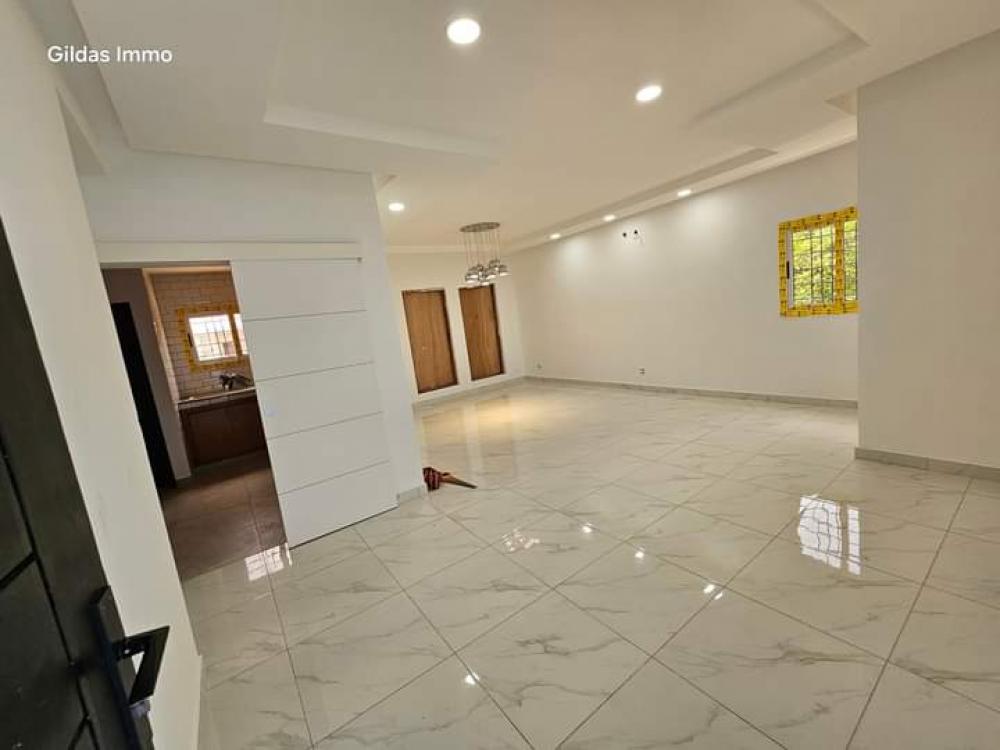 Villa 2 chambres à louer à Akanda, Angondjé. Prix: 500 000 FcfaPhoto Annonce Gabonhome 0