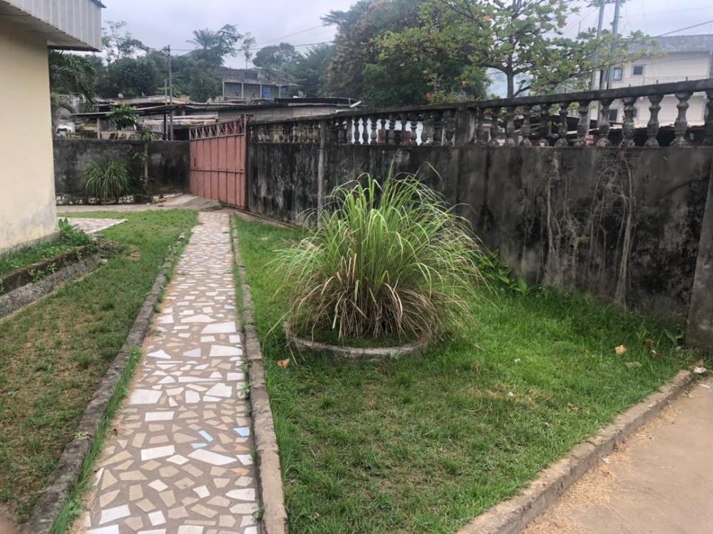 Villa 7 chambres à vendre à Libreville, Les PKPhoto Annonce Gabonhome 
