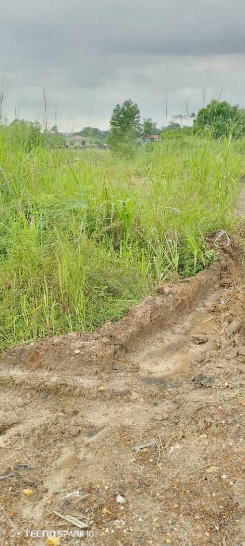 Terrain  à vendre à Libreville, Les PK. Prix: 1 700 000 FcfaPhoto Annonce Gabonhome 0