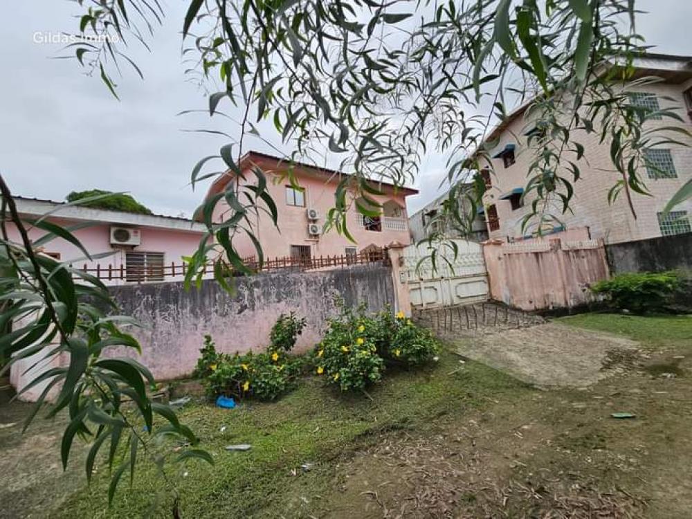 Immeuble 14 pièce(s) à vendre à Owendo, AkournamPhoto Annonce Gabonhome 0