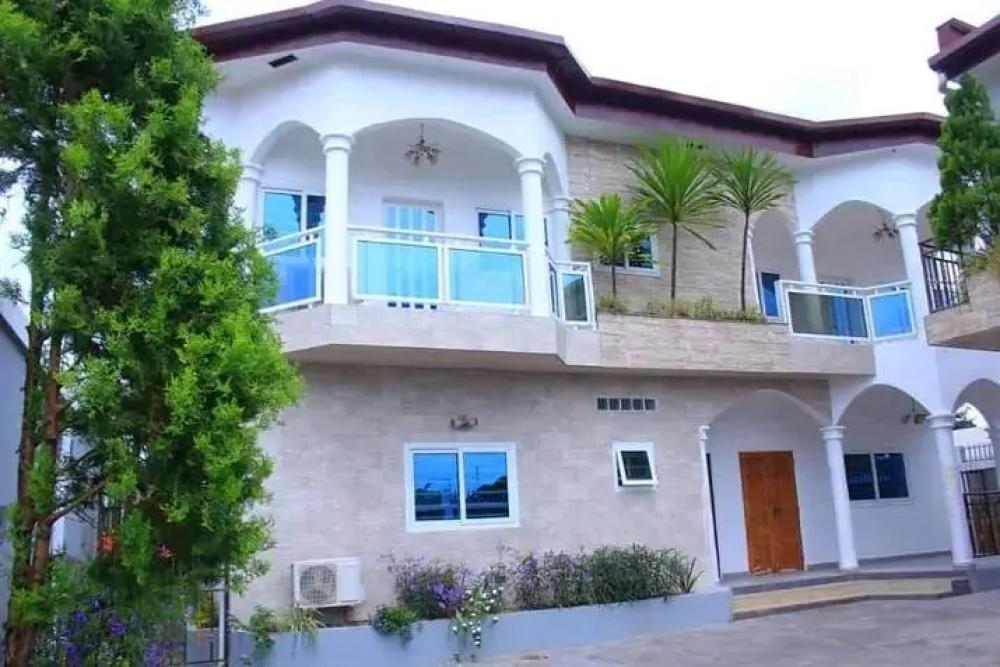 Villa 5 chambres à vendre à Libreville, 1-AutrePhoto Annonce Gabonhome 0