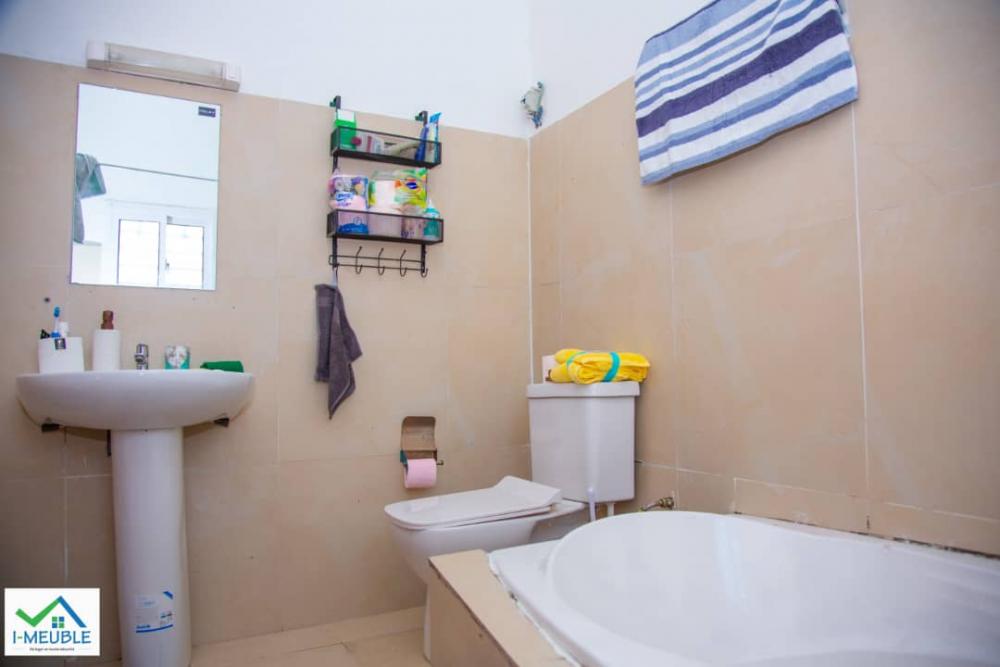 Studio  meublé(e) à louer à Libreville, Louis. Prix: 45 000 Fcfa/jourPhoto Annonce Gabonhome 