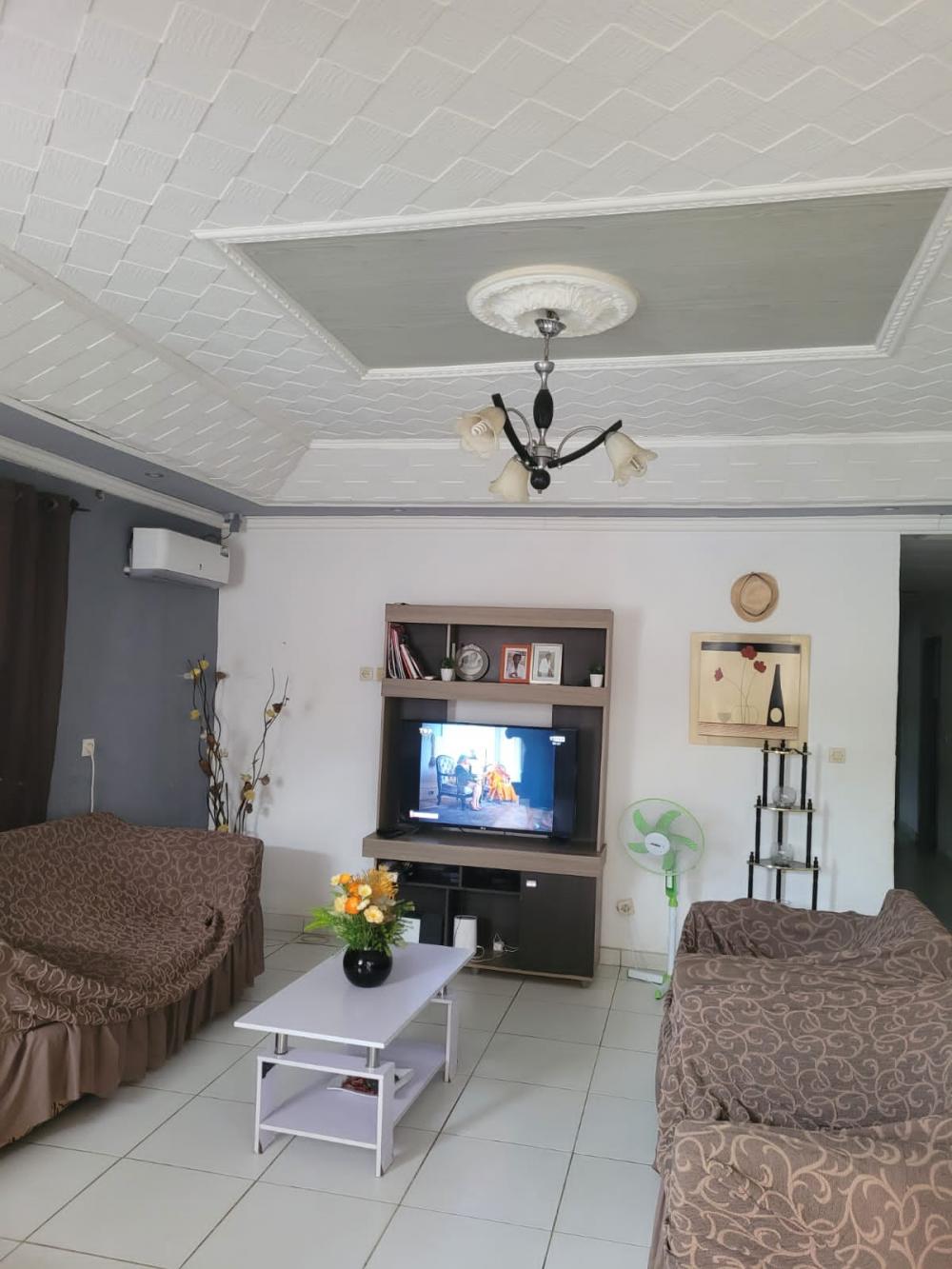 Duplex 3 chambres à vendre à Libreville, Derrière l'ENS. Prix: 22 500 000 FcfaPhoto Annonce Gabonhome 0