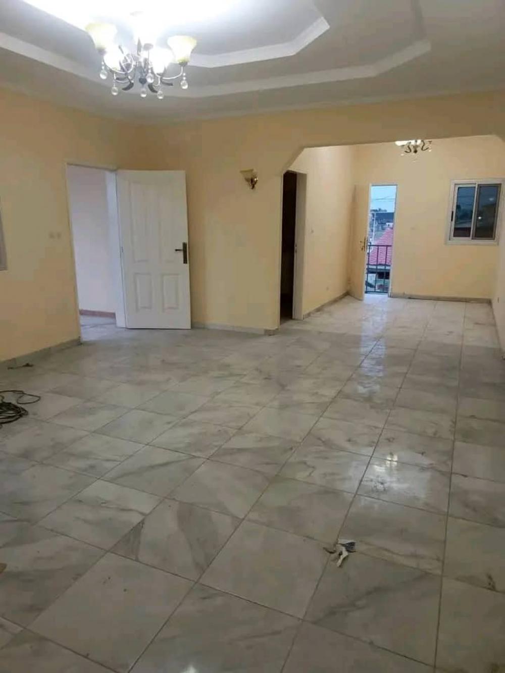 Appartement 2 chambres à louer à Akanda, Angondjé. Prix: 300 000 FcfaPhoto Annonce Gabonhome 0