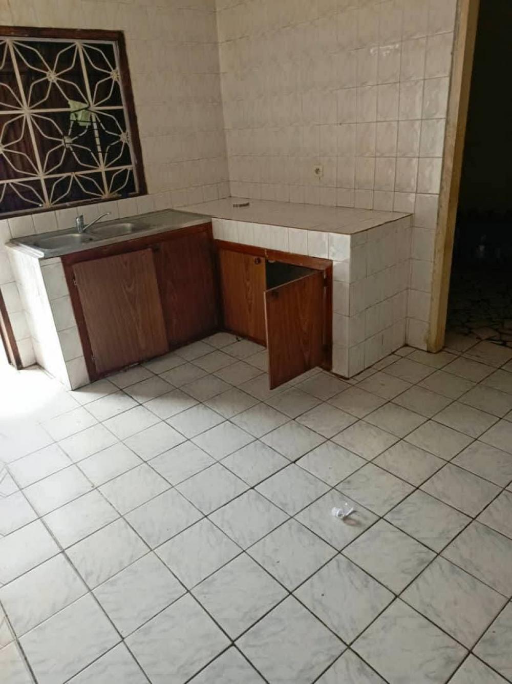 Appartement 3 chambres à louer à Libreville, Bas de gué-gué. Prix: 275 000 FcfaPhoto Annonce Gabonhome 0