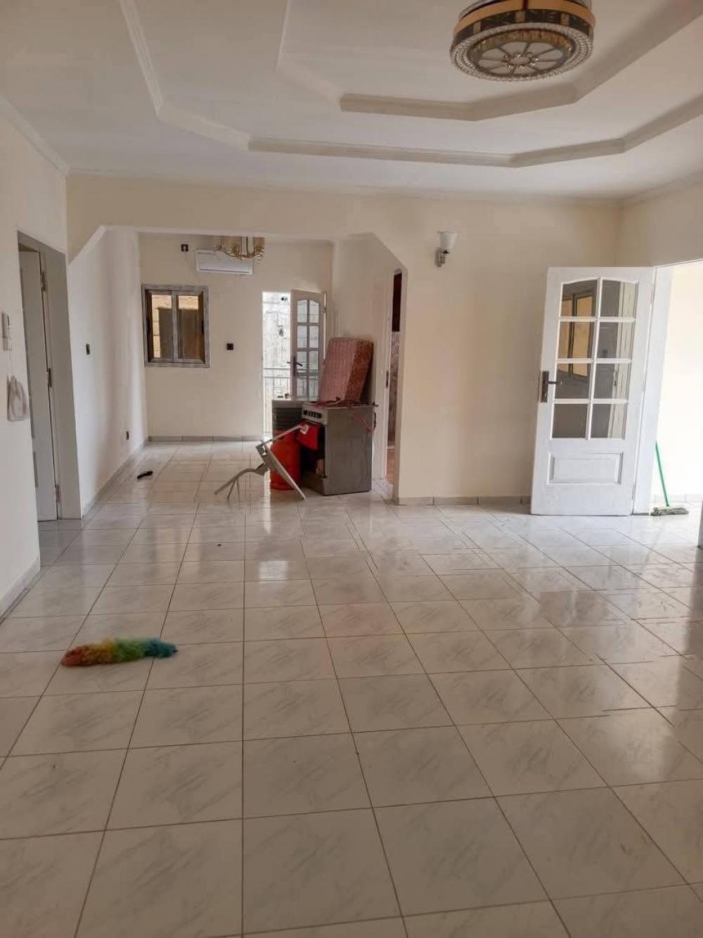 Appartement 2 chambres à louer à Libreville, Angondjé. Prix: 300 000 FcfaPhoto Annonce Gabonhome 0