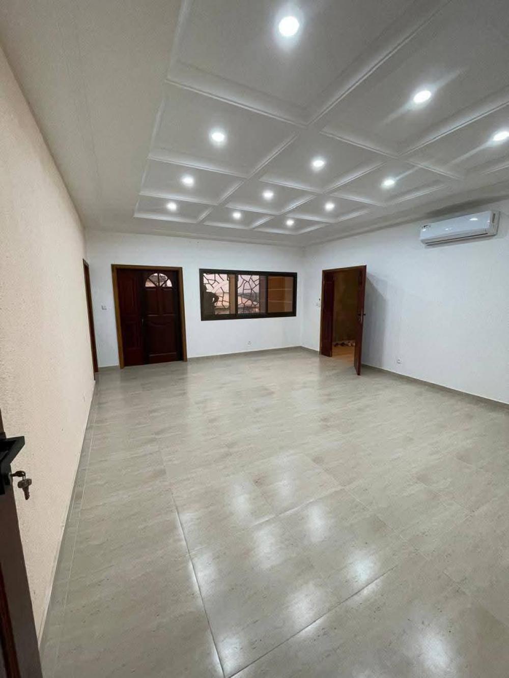 Appartement 3 chambres à louer à Akanda, Angondjé. Prix: 400 000 FcfaPhoto Annonce Gabonhome 0