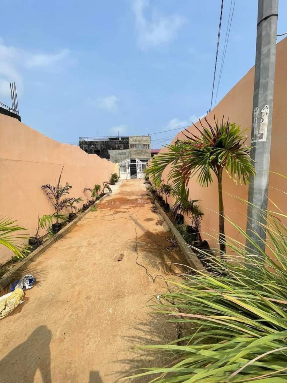 Duplex 6 chambres à vendre à Libreville, AngondjéPhoto Annonce Gabonhome 0