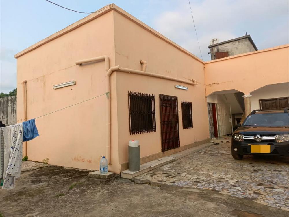Villa 7 chambres à vendre à Libreville, AlibandengPhoto Annonce Gabonhome 0
