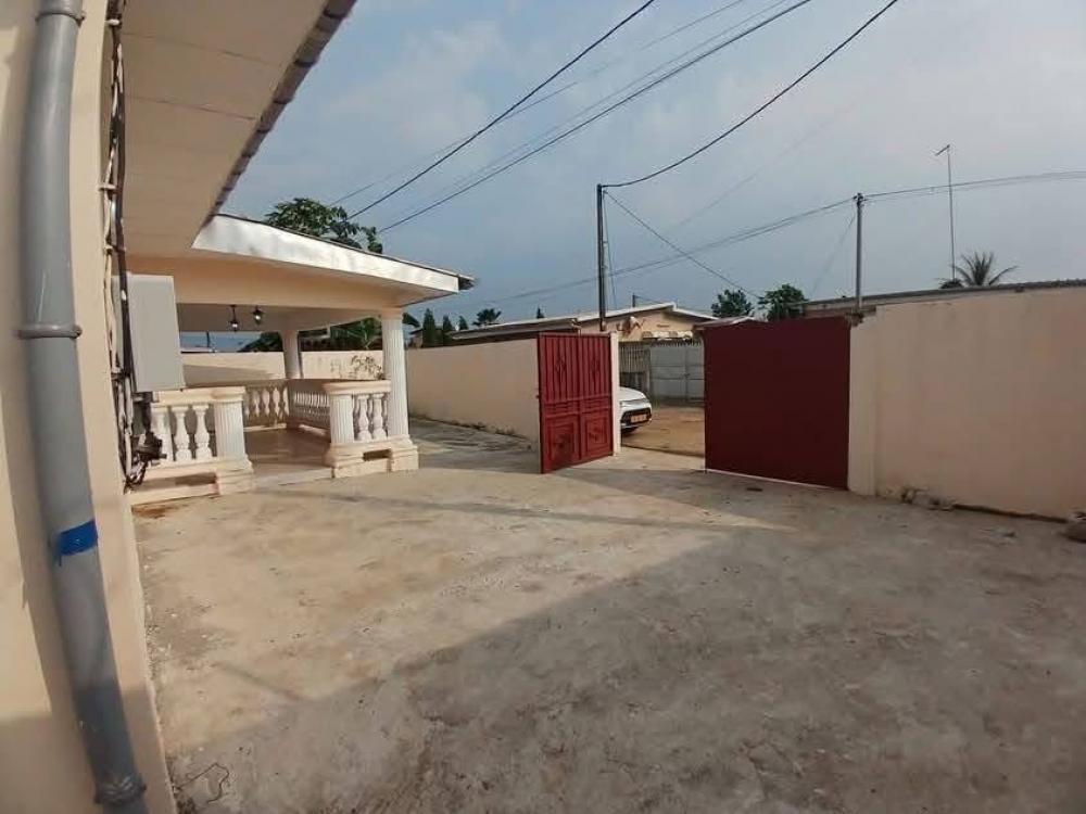 Villa 3 chambres à louer à Akanda, Angondjé. Prix: 500 000 FcfaPhoto Annonce Gabonhome 0