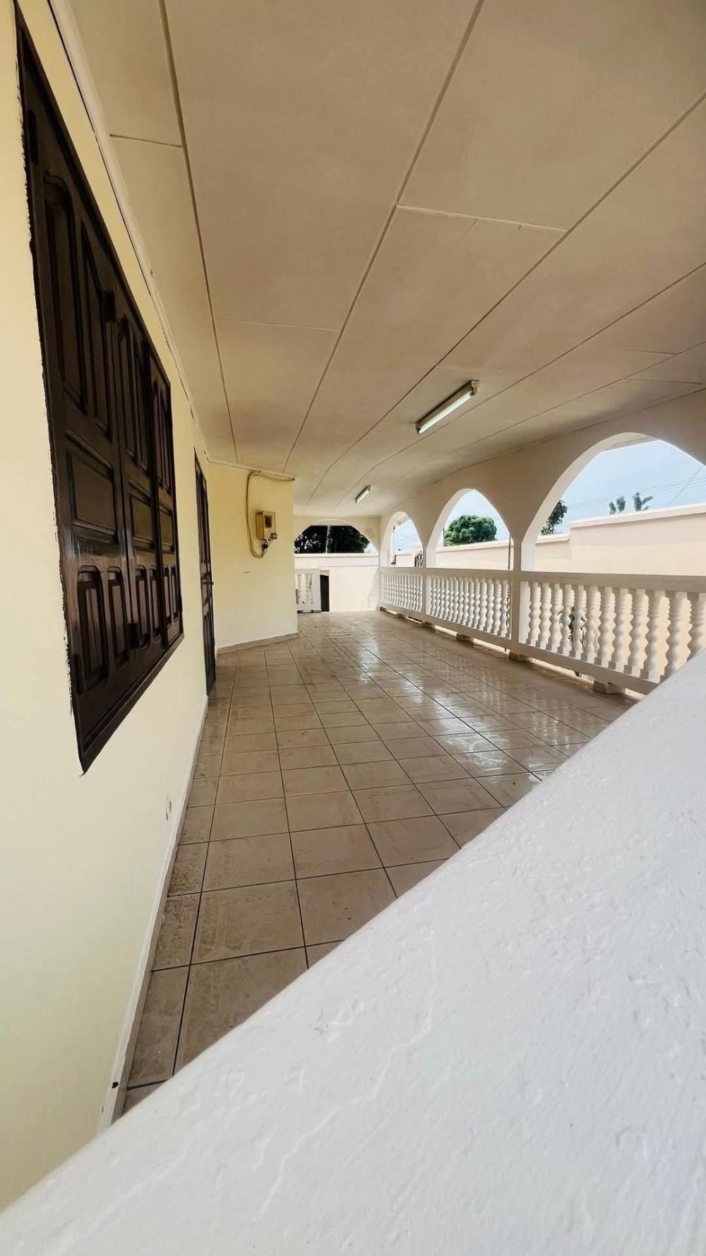Villa 4 chambres à louer à Libreville, Angondjé. Prix: 800 000 FcfaPhoto Annonce Gabonhome 0
