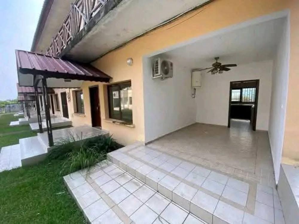 Studio  à louer à Libreville, Okala. Prix: 275 000 FcfaPhoto Annonce Gabonhome 0