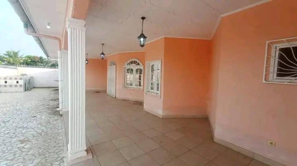 Villa 3 chambres à louer à Akanda, Angondjé. Prix: 600 000 FcfaPhoto Annonce Gabonhome 0